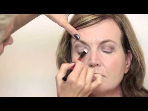 How to video: Simpele make up voor overhangende oogleden