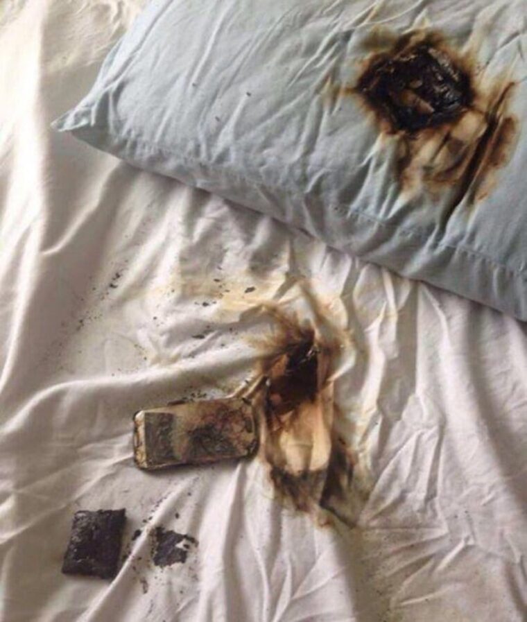 Foto van de NYPD: nog een voorbeeld waarom je nooit met je telefoon in bed moet slapen