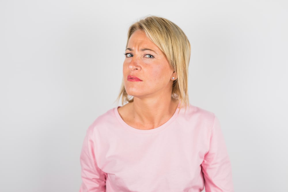 Hij stond de hele avond met andere vrouwen te dansen
