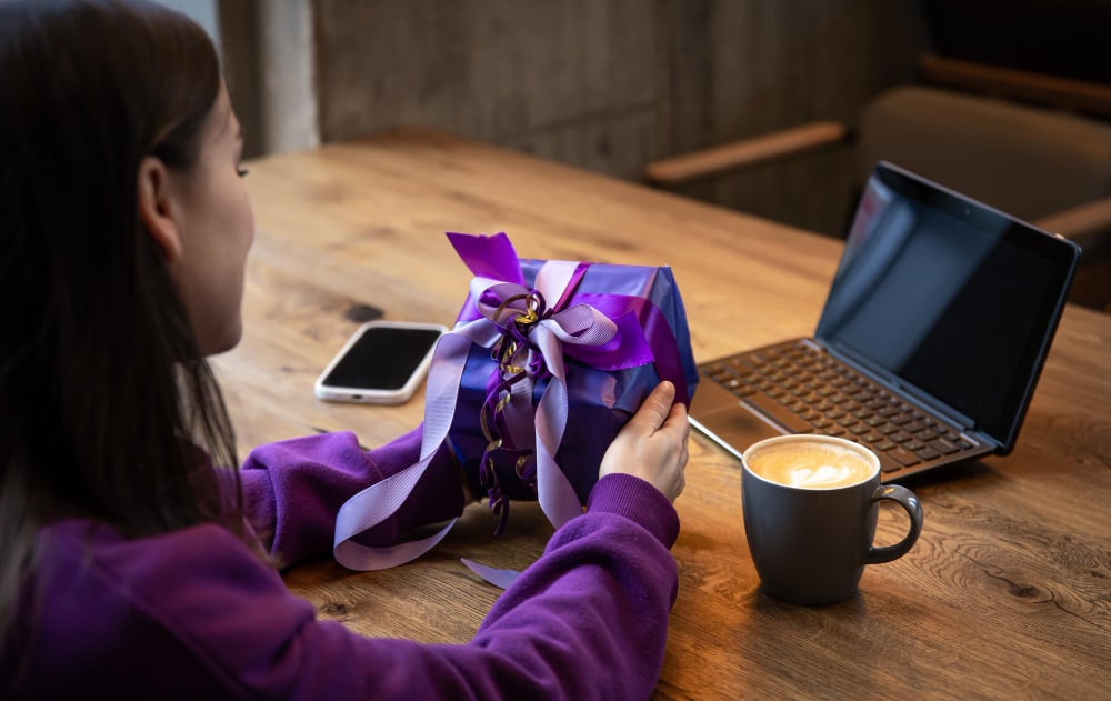 5 eindejaarsgeschenken waar jouw werknemers héél blij van worden