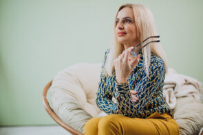 Ik kan mijn schoonfamilie niet meer verdragen, maar hij wil ze elke week zien