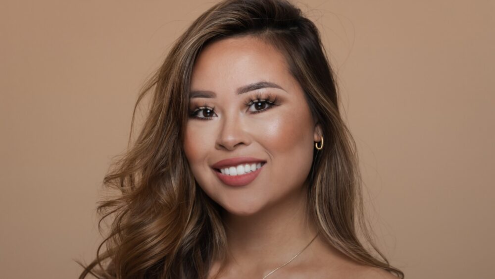 Ontdek hoe jij een carrière in permanente make-up kunt starten