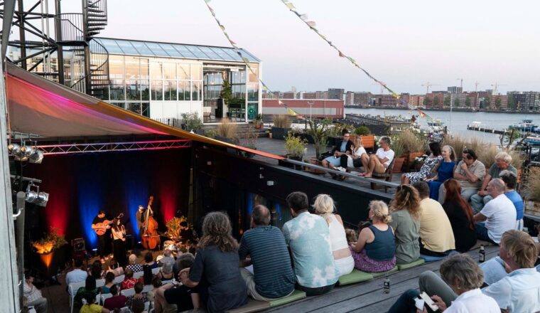 AlMaghoot Quintet ‘Levantine Hues’ schittert op On the Roof