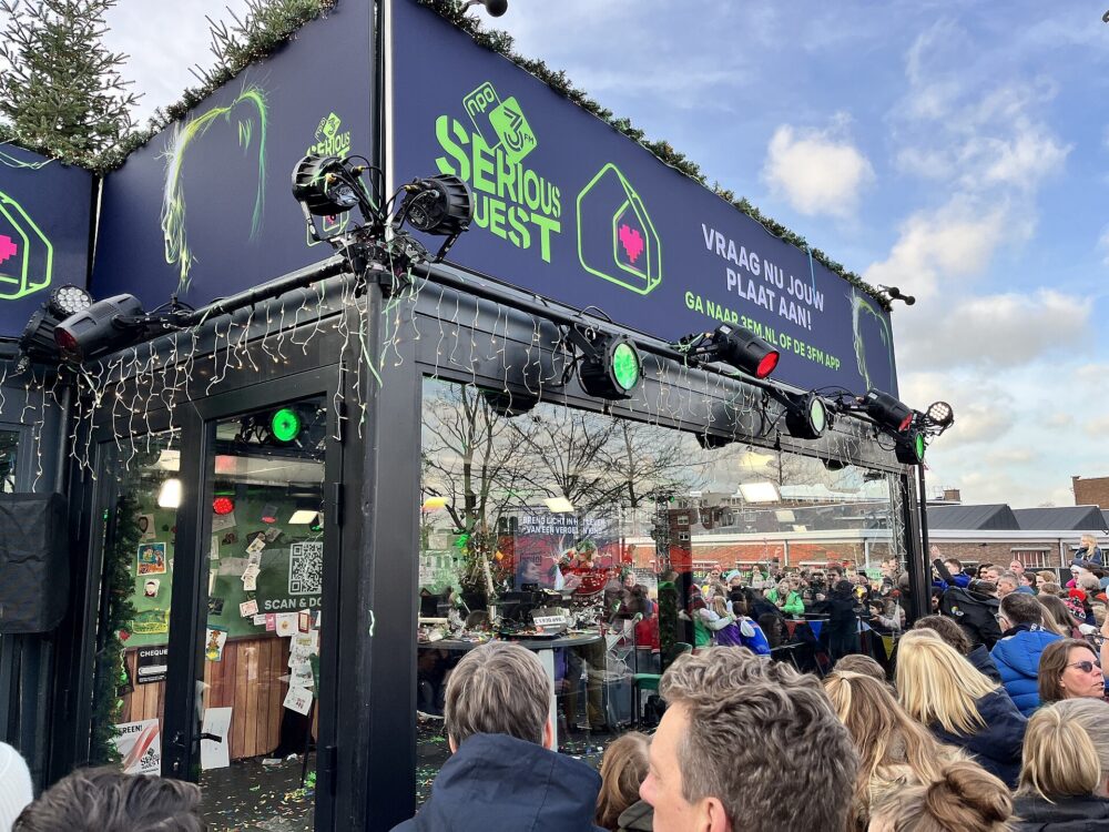 Dit zijn de 3FM dj's die zich laten opsluiten in het Glazen Huis!
