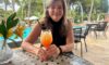 Sandra bij de poolbar van Parco Ibiza